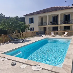  Hébergement de vacances A L'ombre De L'olivier